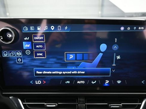 Used 2025 Chevrolet Equinox EV LT FWD image 11