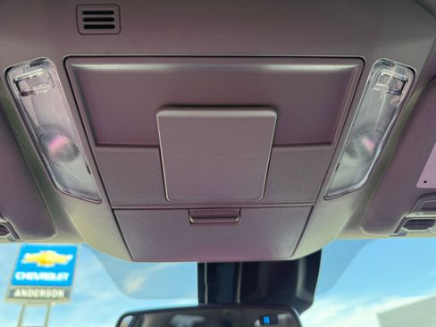 Used 2018 Toyota Tundra SR5 w/ TRD Off Road Package image 19