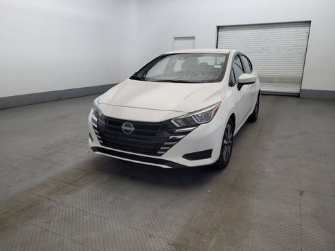 Used 2024 Nissan Versa SV FWD image 15