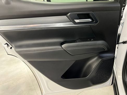 Used 2025 GMC Terrain Elevation image 15