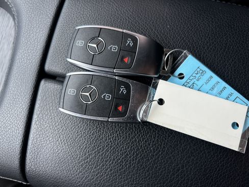 Certified 2023 Mercedes-Benz GLS 450 4MATIC w/ AMG Line Exterior image 37