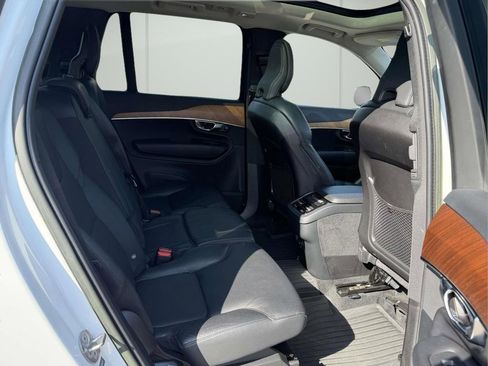 Used 2023 Volvo XC90 B5 Plus w/ Protection Package Premier image 12