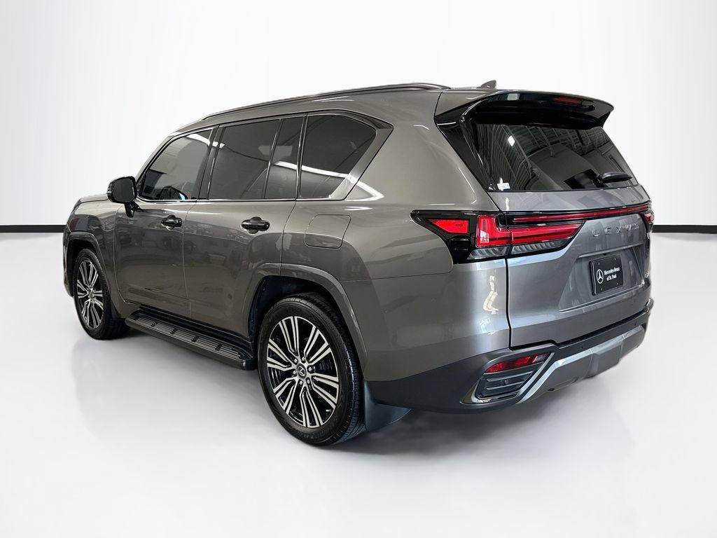 Used 2023 Lexus LX 600 4WD w/ Appearance Package image 7