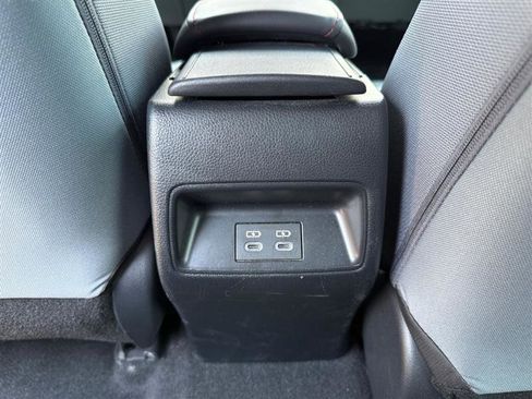 Used 2023 Toyota Corolla SE image 27