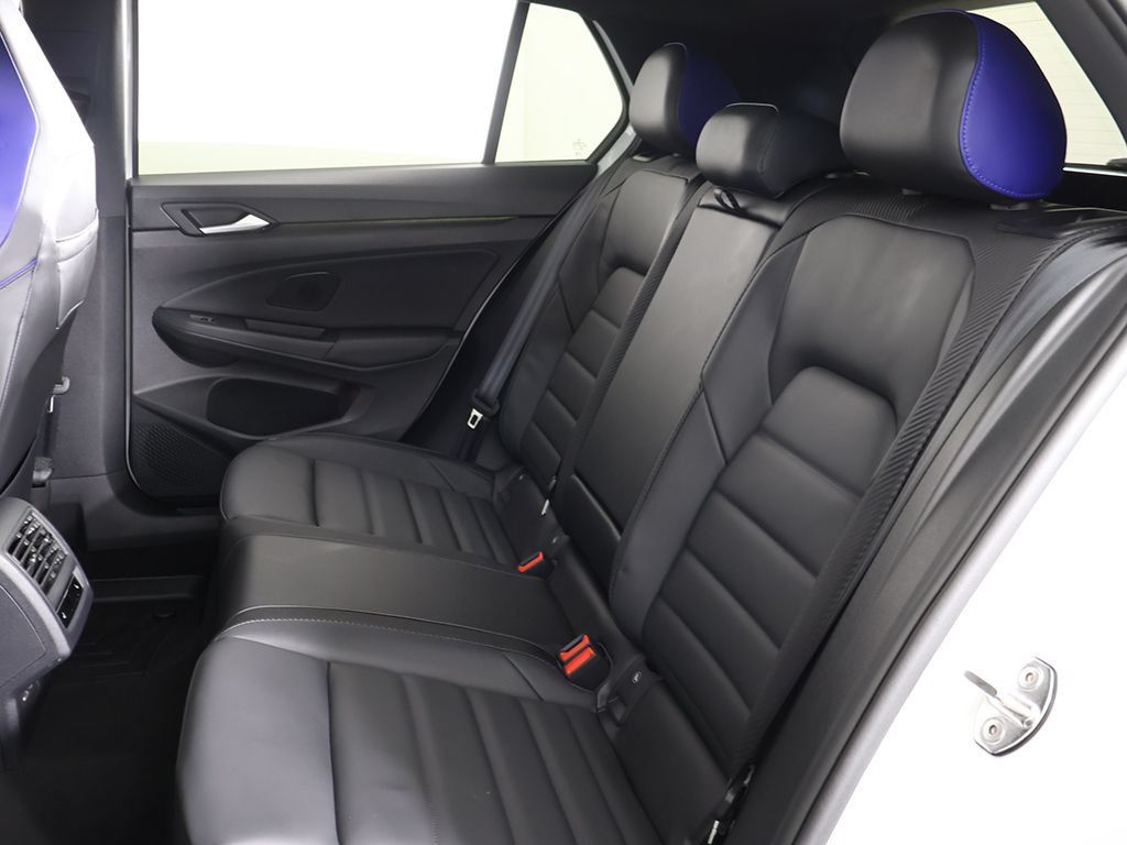Used 2024 Volkswagen Golf R AWD/4WD image 38