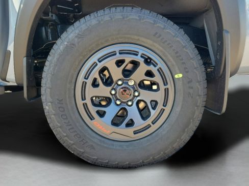 New 2026 Nissan Frontier PRO-4X w/ Pro-4x Convenience Package AWD/4WD image 35