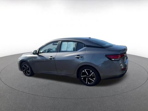 Used 2025 Nissan Sentra SV FWD image 10