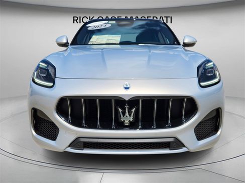 New 2024 Maserati Grecale GT image 3