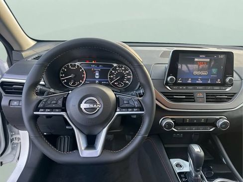 Certified 2025 Nissan Altima 2.5 SR AWD/4WD image 44