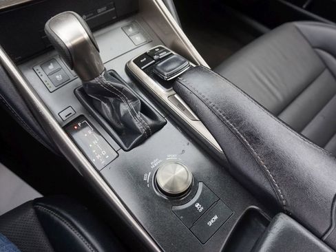 Used 2019 Lexus IS 300 F Sport image 44