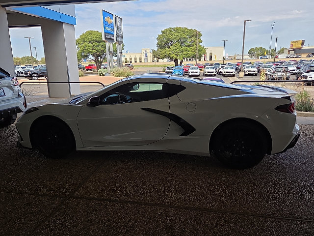 New 2027 Chevrolet Corvette Stingray Coupe w/ 1LT RWD image 4