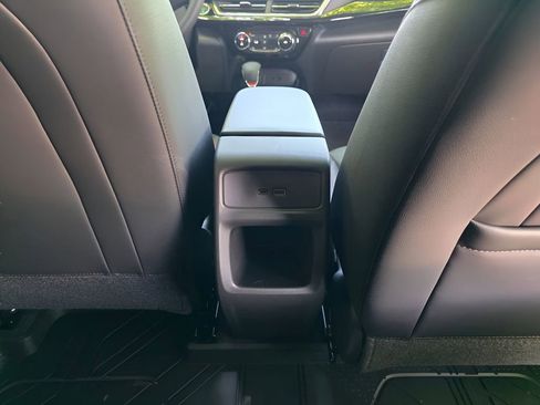 New 2026 Chevrolet Equinox LT w/ Safety and Technology Package image 8