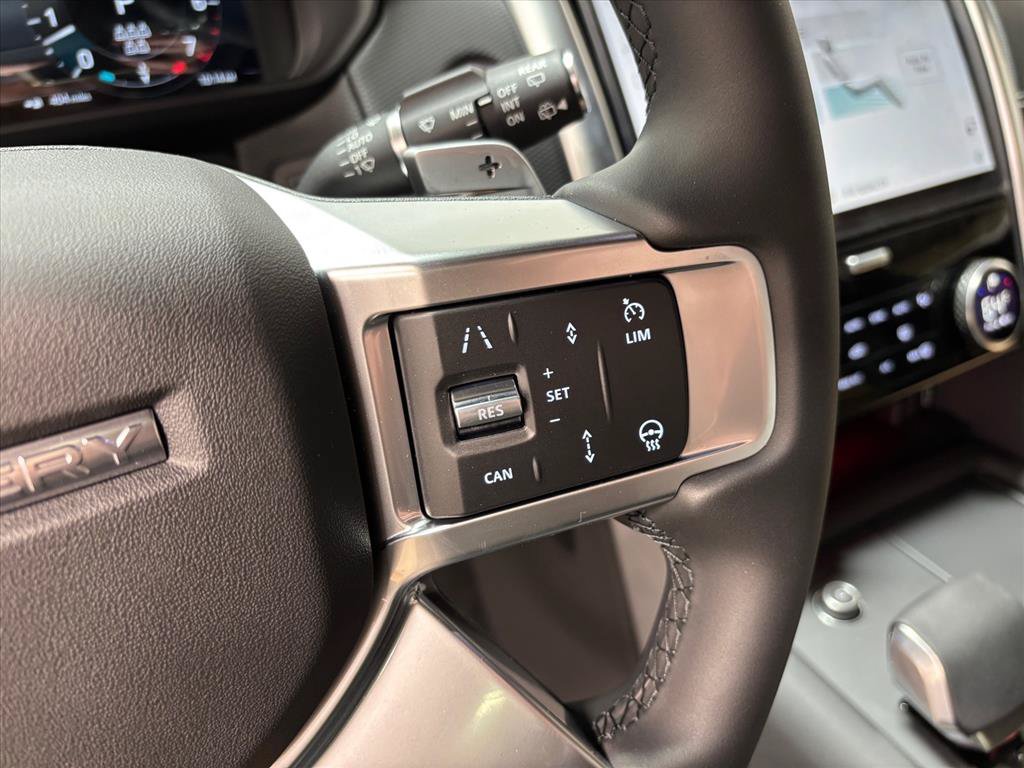 New 2026 Land Rover Discovery Limited Edition AWD/4WD image 18