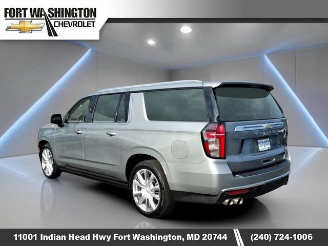 Used 2024 Chevrolet Suburban High Country AWD/4WD image 5