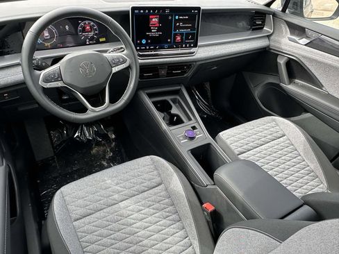 New 2025 Volkswagen Tiguan S AWD/4WD image 9