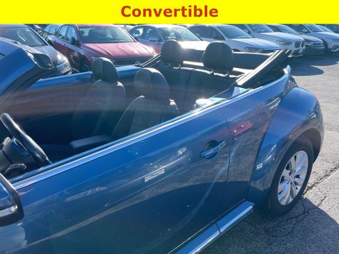 Used 2018 Volkswagen Beetle 2.0T S FWD image 21