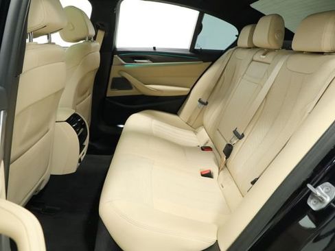 Used 2021 BMW 530i w/ M Sport Package image 36