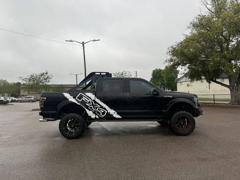 Used 2016 Ford F150 XLT w/ Equipment Group 302A Luxury image 4