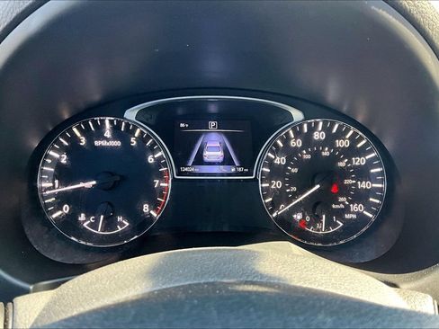 Used 2016 Nissan Altima 2.5 SV w/ Convenience Package FWD image 13