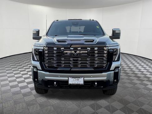 Used 2025 GMC Sierra 3500 Denali Ultimate image 2