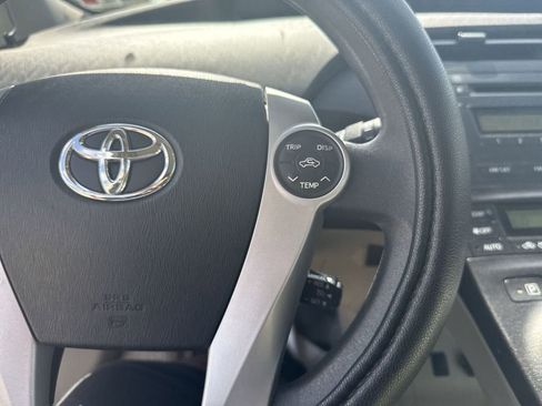 Used 2010 Toyota Prius Three FWD image 18