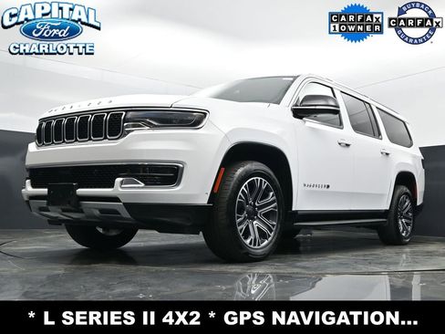 Used 2024 Jeep Wagoneer L Series II RWD image 22