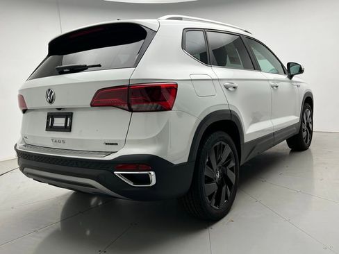 Used 2024 Volkswagen Taos SEL image 3