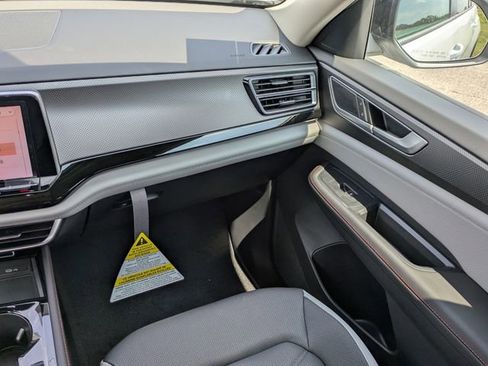 New 2026 Volkswagen Atlas Peak Edition image 17