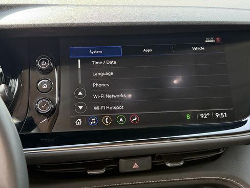 Used 2022 Buick Envision Avenir w/ Technology Package II FWD image 20
