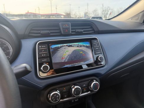 Used 2025 Nissan Versa SV image 23