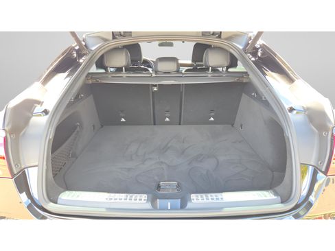 Used 2023 Mercedes-Benz GLC 300 4MATIC Coupe image 10