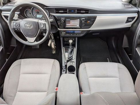 Used 2015 Toyota Corolla LE image 25