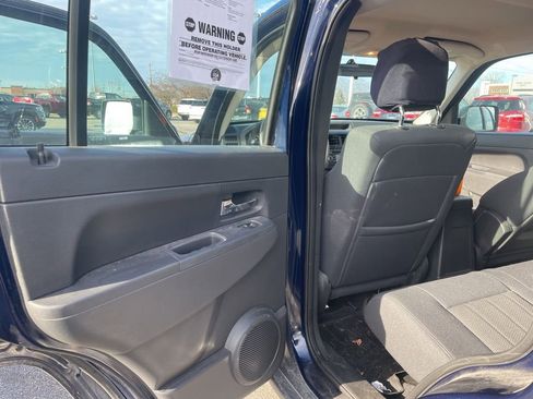 Used 2012 Jeep Liberty Sport image 22