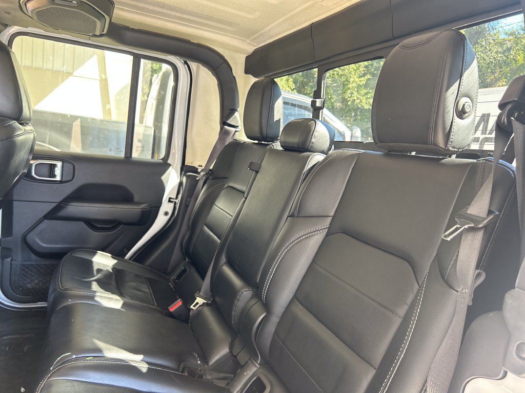 Used 2020 Jeep Gladiator Overland AWD/4WD image 13