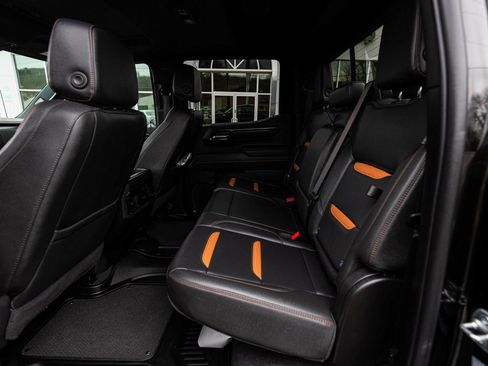 Used 2025 GMC Sierra 1500 AT4 w/ AT4 Premium Package image 27