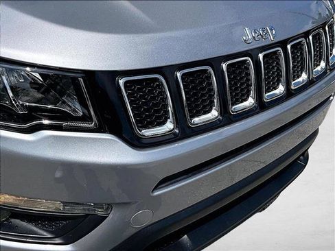 Used 2019 Jeep Compass Latitude w/ Popular Equipment Group AWD/4WD image 29