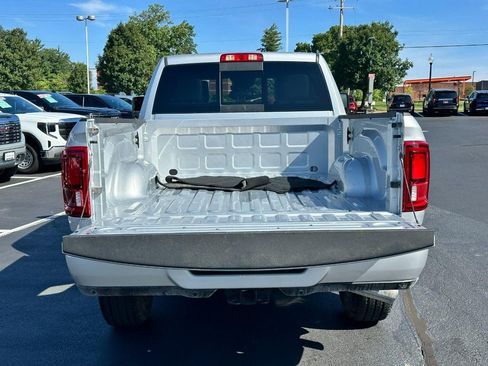 Used 2026 RAM 2500 Laramie AWD/4WD image 5