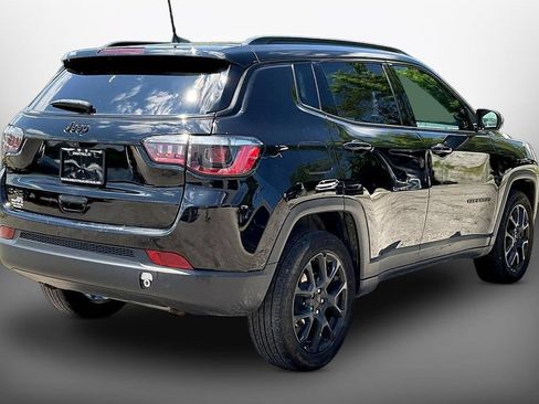 Used 2023 Jeep Compass Latitude AWD/4WD image 6