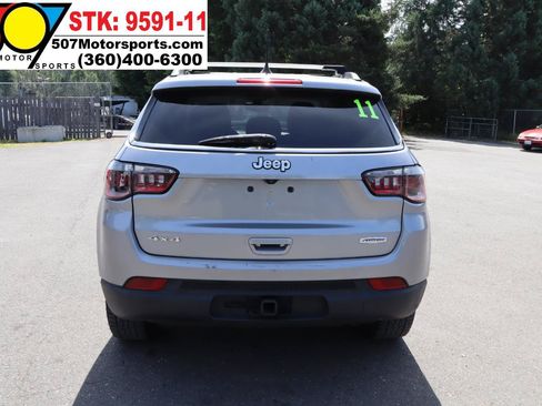 Used 2018 Jeep Compass Latitude w/ Popular Equipment Group AWD/4WD image 6