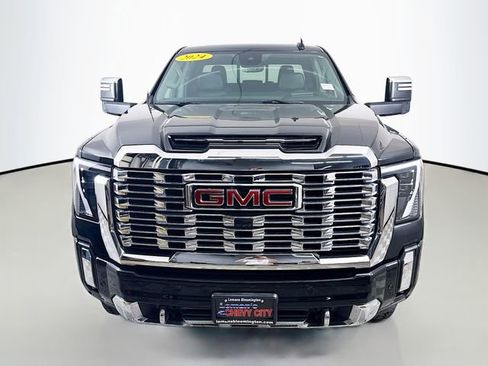 Used 2024 GMC Sierra 3500 Denali w/ Denali Reserve Package image 2