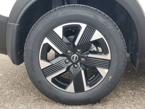 New 2026 Nissan Kicks SV image 5