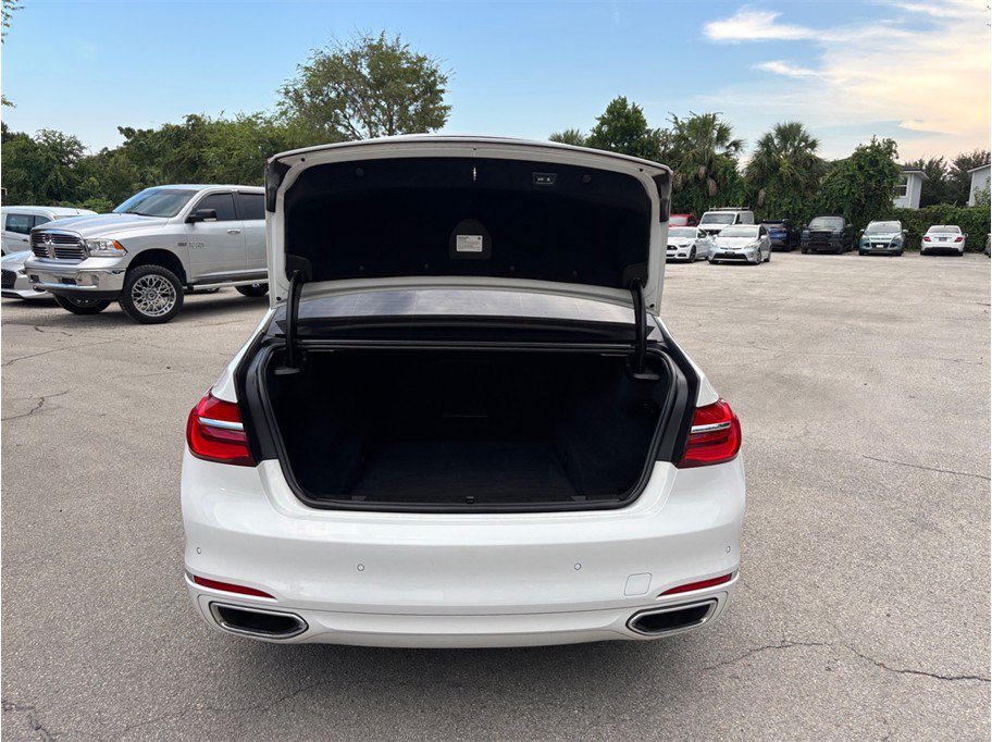 Used 2018 BMW 750i xDrive AWD/4WD image 51