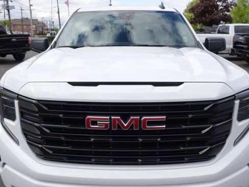 Used 2024 GMC Sierra 1500 Elevation AWD/4WD image 7