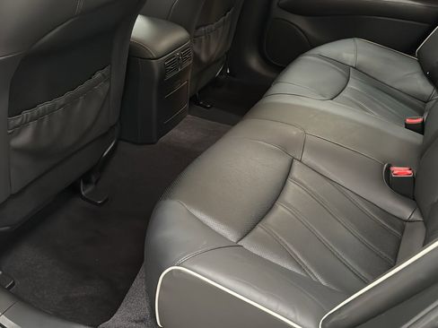 Used 2019 INFINITI Q70 Luxe image 29