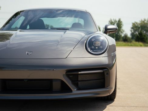 Used 2024 Porsche 911 Carrera 4S AWD/4WD image 28