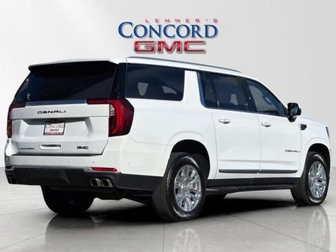 Used 2025 GMC Yukon XL Denali image 4
