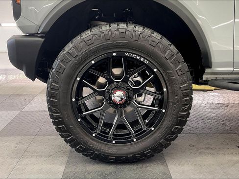 Used 2023 Ford Bronco 4-Door AWD/4WD image 8