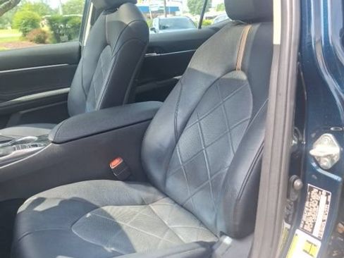Used 2018 Toyota Camry XLE w/ Audio Package FWD image 10
