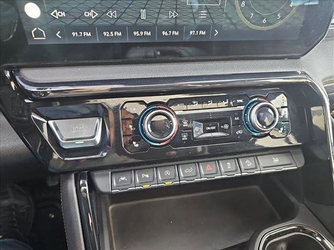 Used 2022 GMC Sierra 1500 AT4 w/ AT4 Premium Package image 16