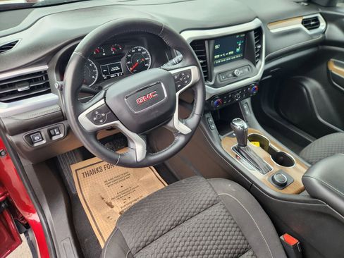 Used 2017 GMC Acadia SLE image 23